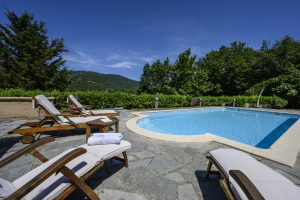 Agriturismo con Piscina Alta Langa - Piemonte