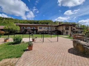Tenuta Pian D'Attesio: Agriturismo di charme in Alta Langa