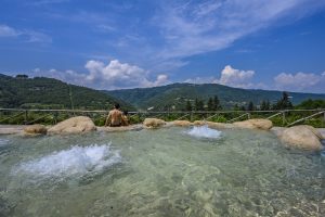 Agriturismo con piscina in Alta Langa - Piemonte